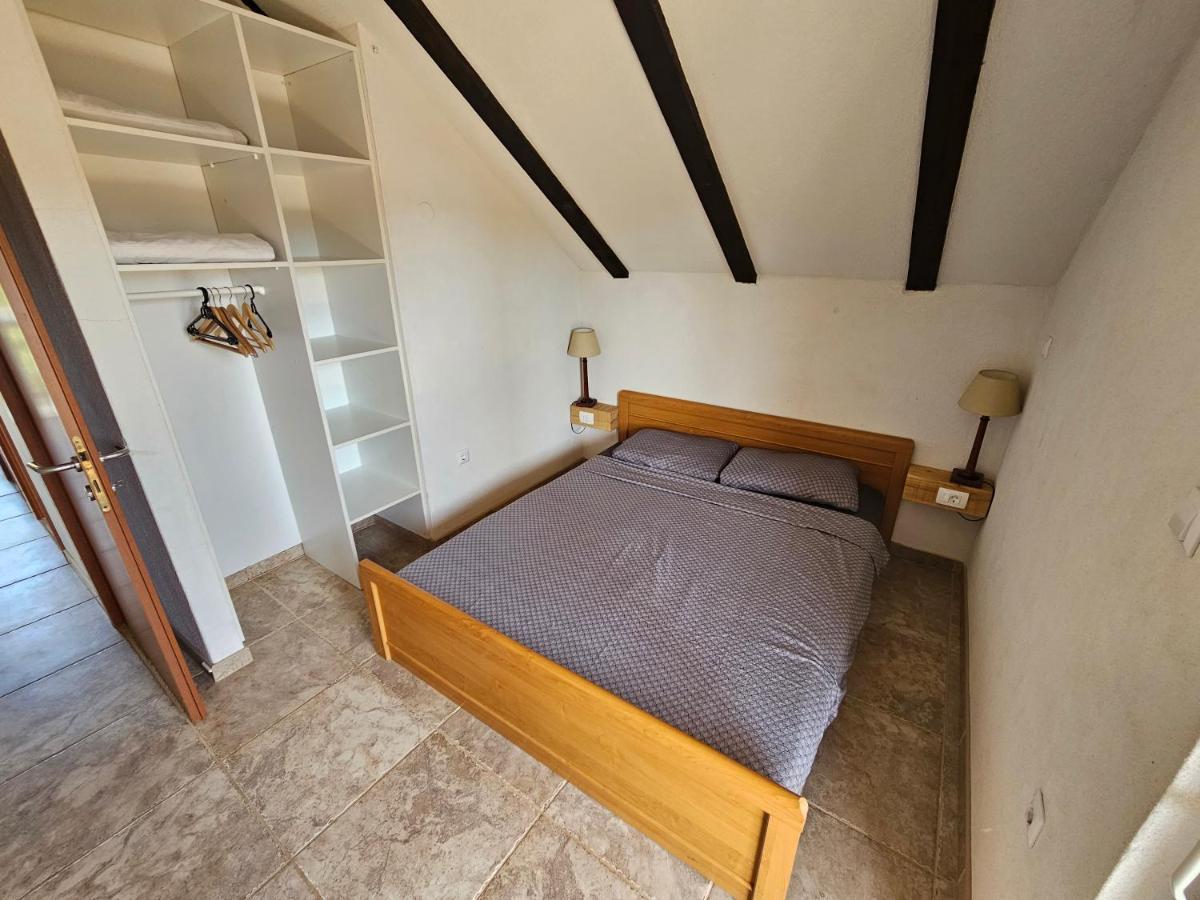 Villa Punta Blava - Beach Front, Ideal For Family Vacation With Kids, Large Terraces With Sea View, Internet, Netflix, No Pets Allowed Obrovac Εξωτερικό φωτογραφία