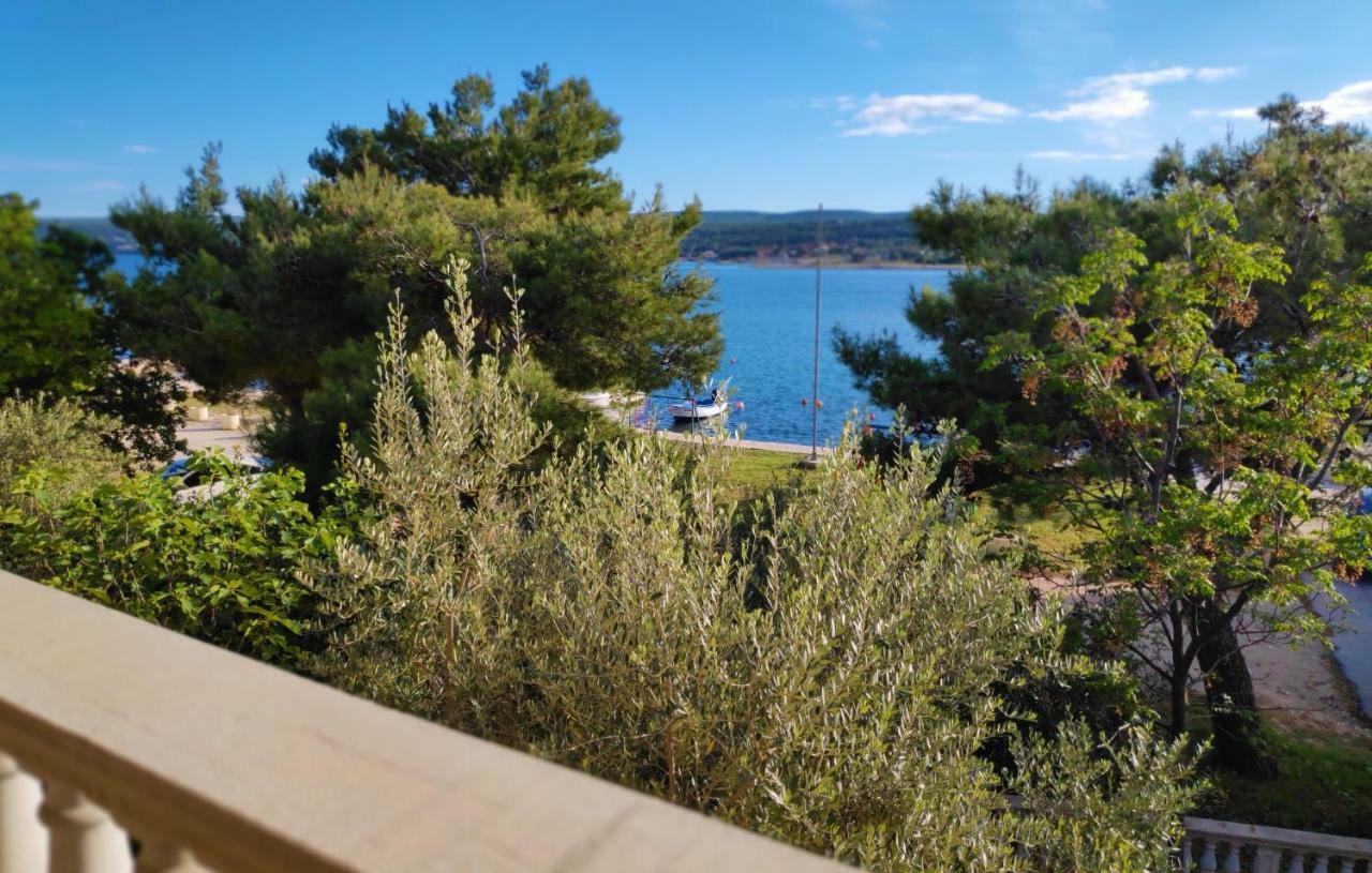 Villa Punta Blava - Beach Front, Ideal For Family Vacation With Kids, Large Terraces With Sea View, Internet, Netflix, No Pets Allowed Obrovac Εξωτερικό φωτογραφία