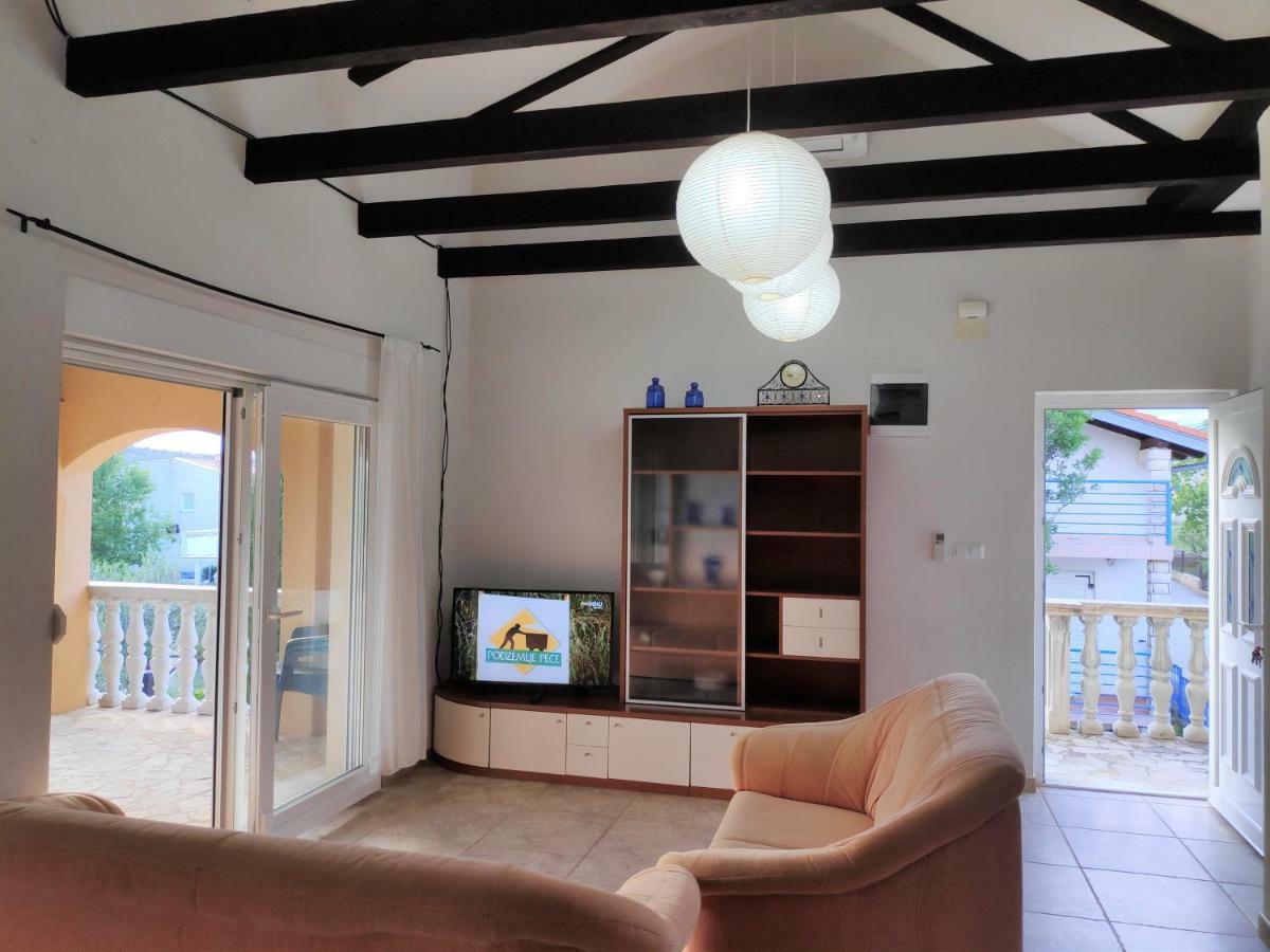 Villa Punta Blava - Beach Front, Ideal For Family Vacation With Kids, Large Terraces With Sea View, Internet, Netflix, No Pets Allowed Obrovac Εξωτερικό φωτογραφία