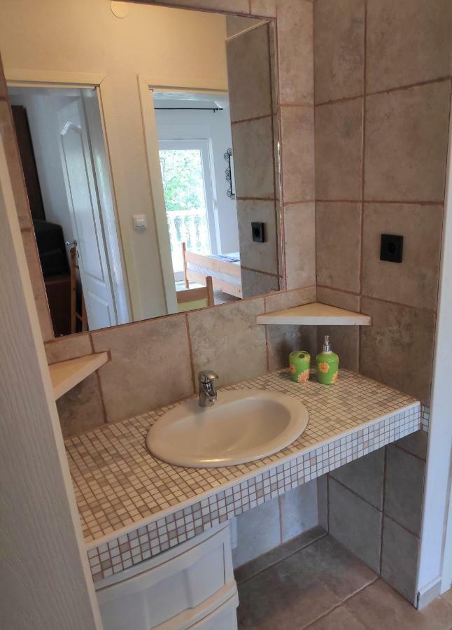 Villa Punta Blava - Beach Front, Ideal For Family Vacation With Kids, Large Terraces With Sea View, Internet, Netflix, No Pets Allowed Obrovac Εξωτερικό φωτογραφία
