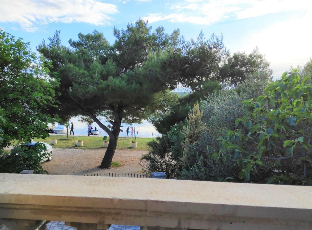 Villa Punta Blava - Beach Front, Ideal For Family Vacation With Kids, Large Terraces With Sea View, Internet, Netflix, No Pets Allowed Obrovac Εξωτερικό φωτογραφία